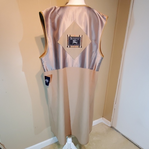 Burberry's Trenchcoat Liner - Picture 2 of 8